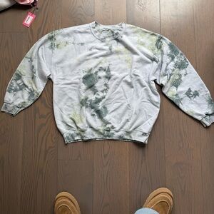 Urban Outfitters - Urban Renewal Tie-Dye Oversized Crewneck
